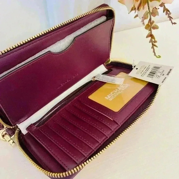 Michael Kors jet set wallet phone case mulberry signature new - Picture 4 of 5